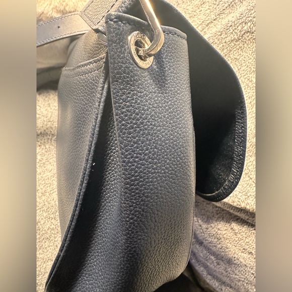 Longchamp Le Foulonne Saddle Bag. Beautiful,classic with plenty of pockets. - Picture 14 of 16